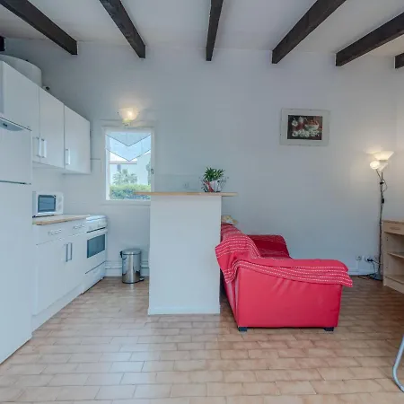 בית נופש Le Hameau Des Capellans-6 By Interhome סן סיפריאן